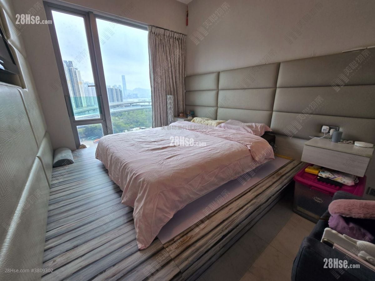 Manhattan Hill Sell 3 Bedrooms , 3 Bathrooms 888 ft²