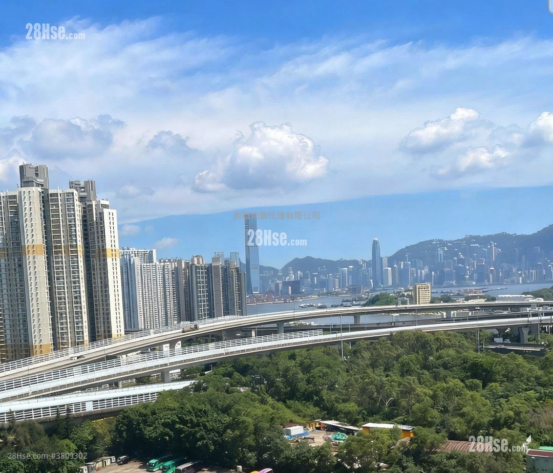 Manhattan Hill Sell 3 Bedrooms , 3 Bathrooms 888 ft²