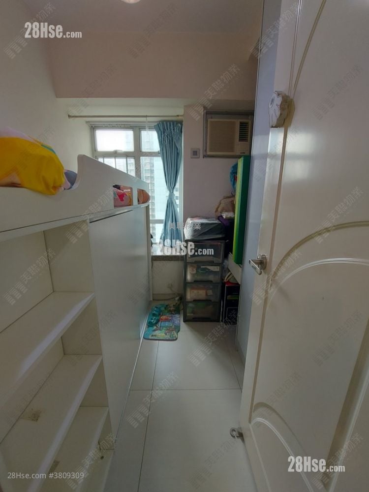 Flora Plaza Sell 3 Bedrooms 526 ft²