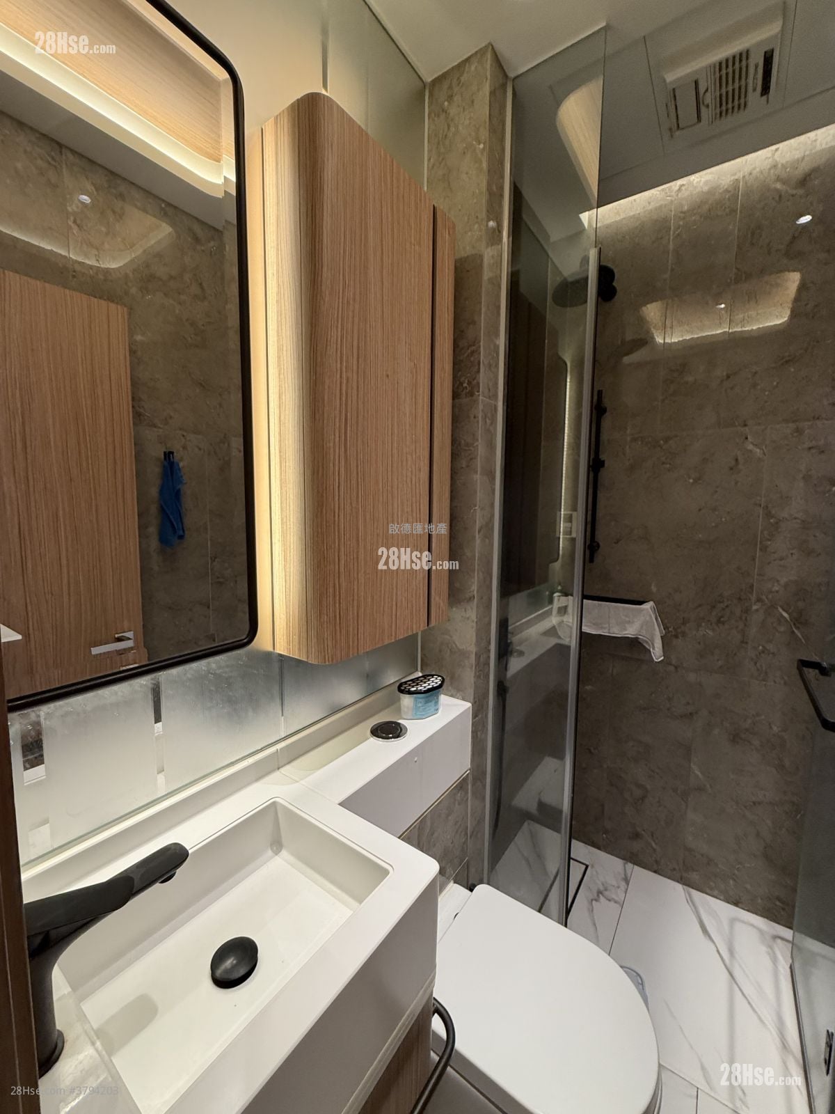 The Vantage Rental 2 Bedrooms , 1 Bathroom 391 ft²