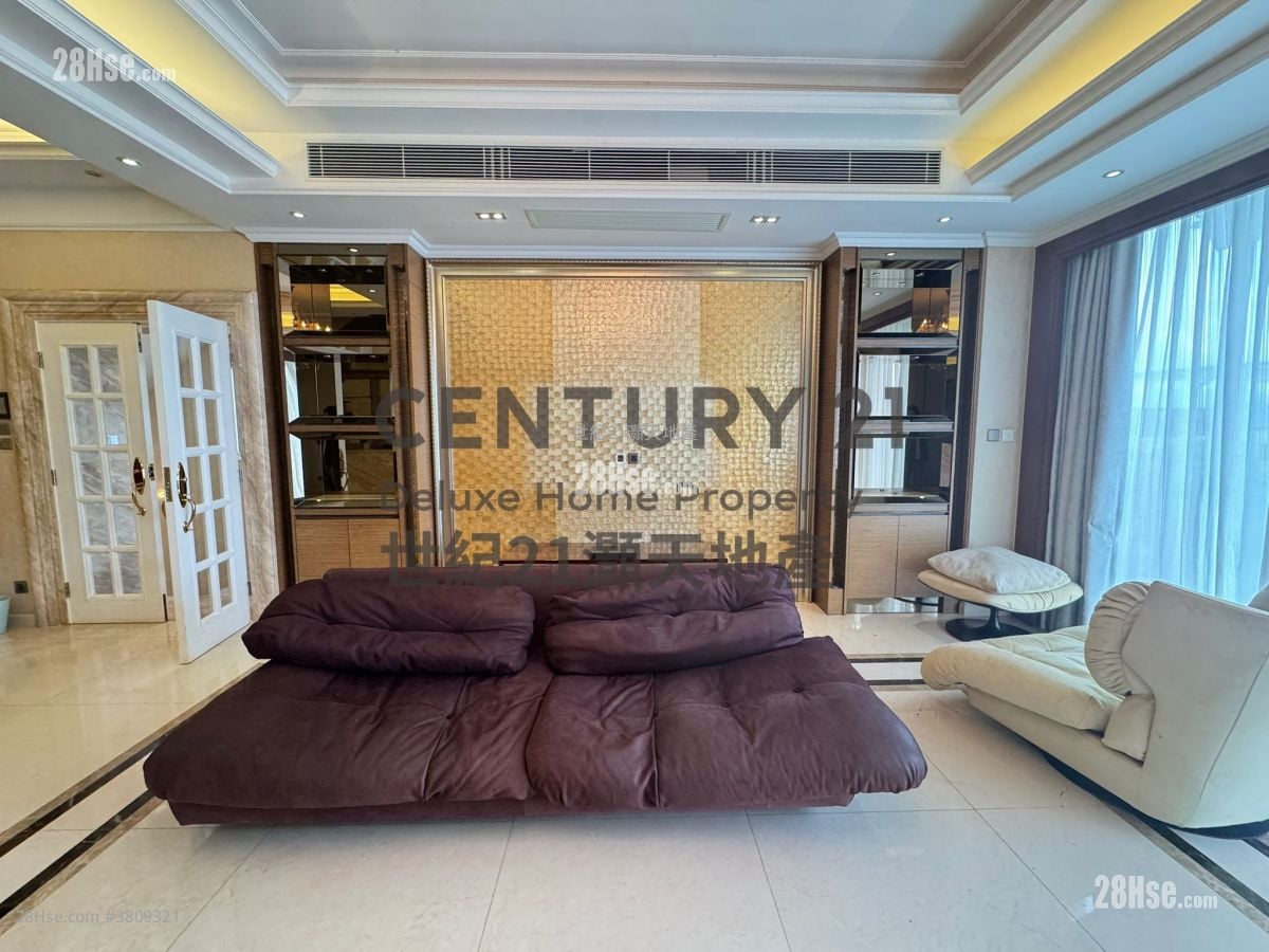 The Beverly Hills Rental 5+ Bedrooms , 5+ Bathrooms 3,272 ft²