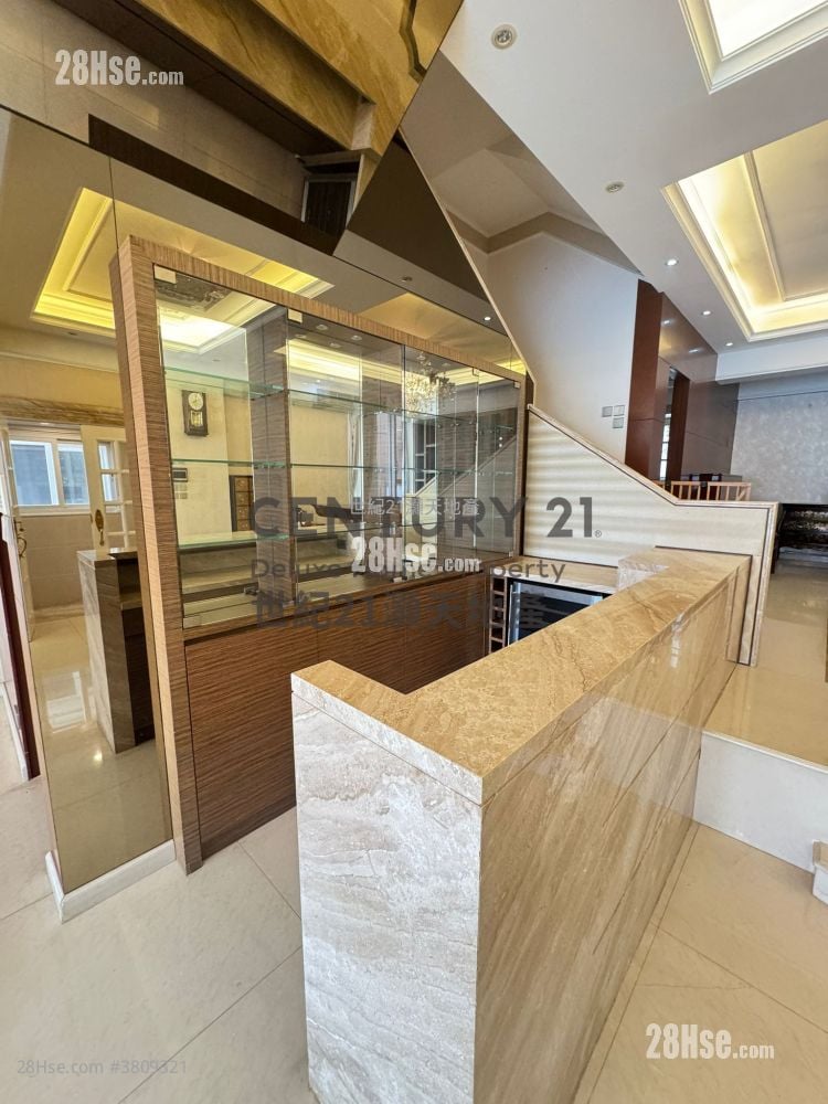 The Beverly Hills Rental 5+ Bedrooms , 5+ Bathrooms 3,272 ft²