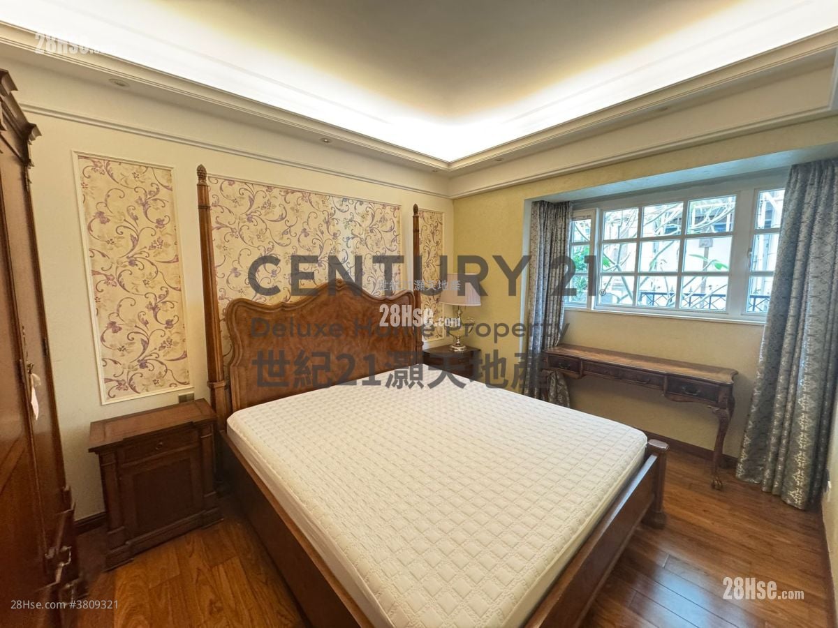 The Beverly Hills Rental 5+ Bedrooms , 5+ Bathrooms 3,272 ft²