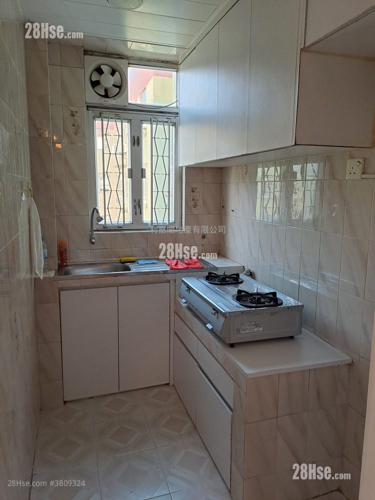 Mei Foo Sun Chuen Sell 3 Bedrooms , 1 Bathroom 654 ft²