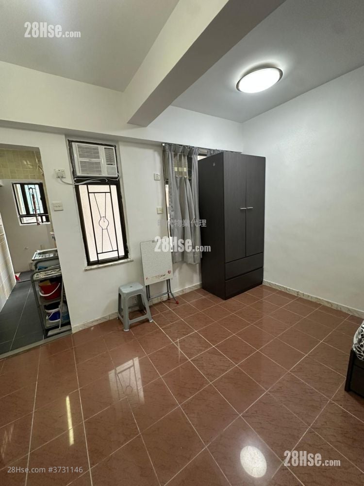 Man Shek Building Rental Studio , 1 Bathroom 246 ft²