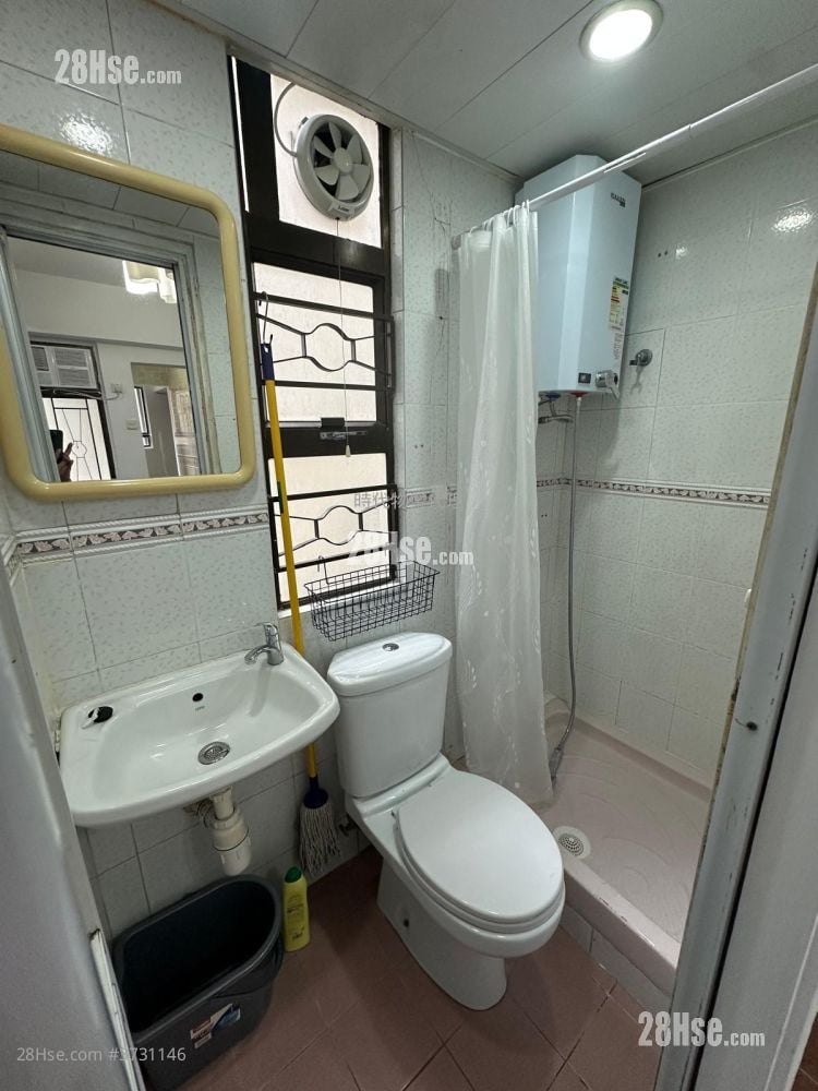Man Shek Building Rental Studio , 1 Bathroom 246 ft²