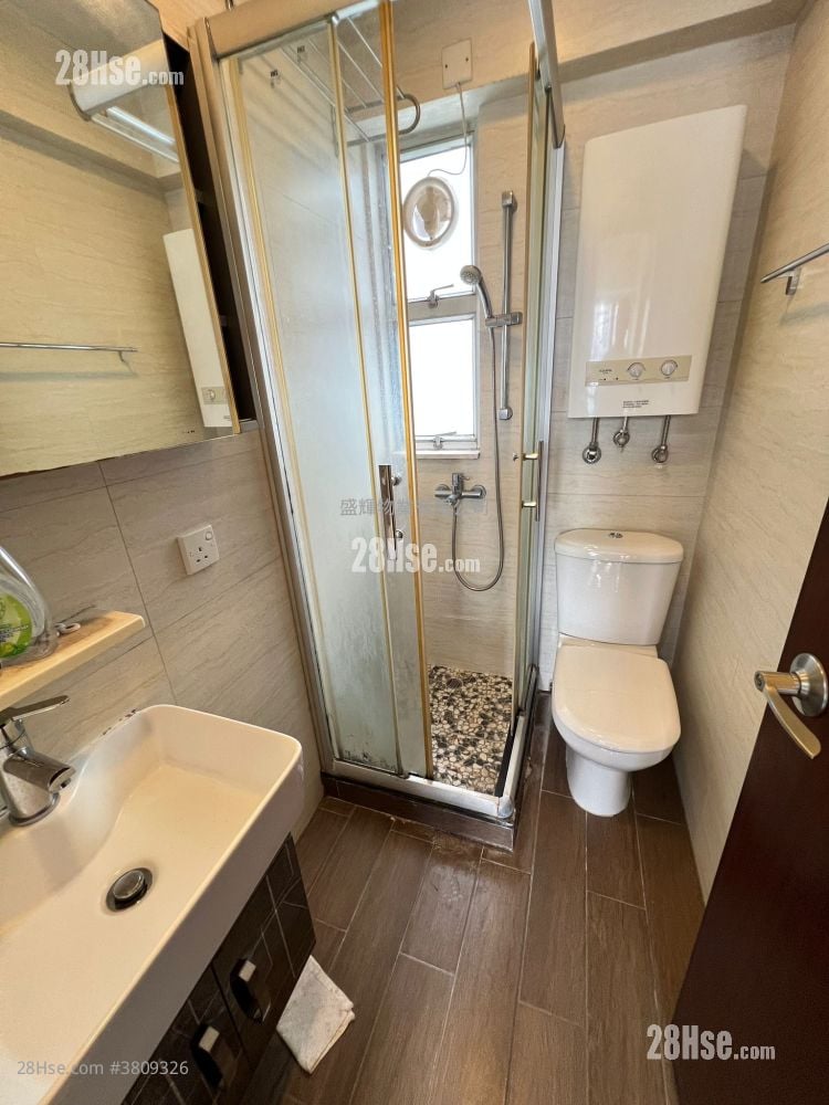 Shun Tai Building Rental 2 Bedrooms 260 ft²