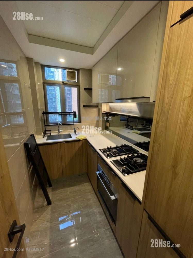 Centra Horizon Rental 2 Bedrooms , 2 Bathrooms 581 ft²