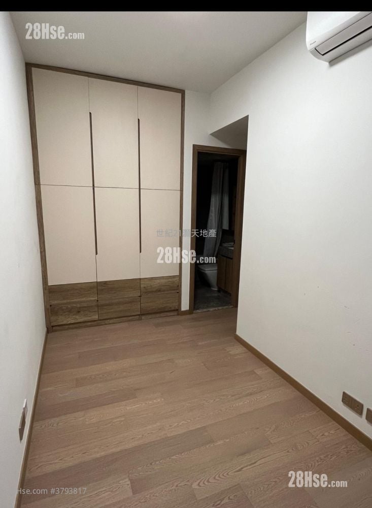 Centra Horizon Rental 2 Bedrooms , 2 Bathrooms 581 ft²