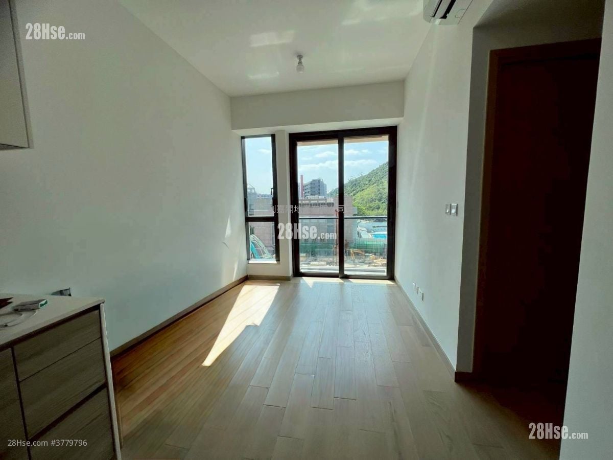 The Grand Marine Rental 2 Bedrooms , 1 Bathroom 410 ft²