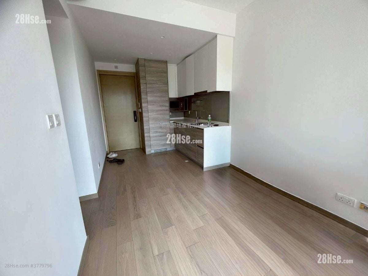 The Grand Marine Rental 2 Bedrooms , 1 Bathroom 410 ft²