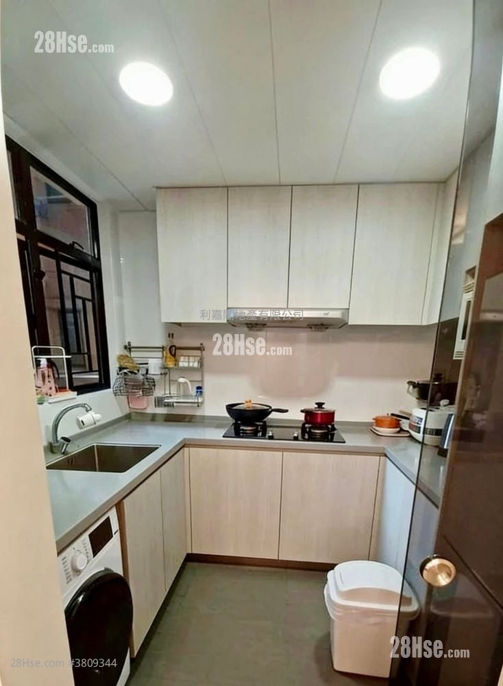 晓峰园 售盘 3 房 , 2 浴室 755 平方尺