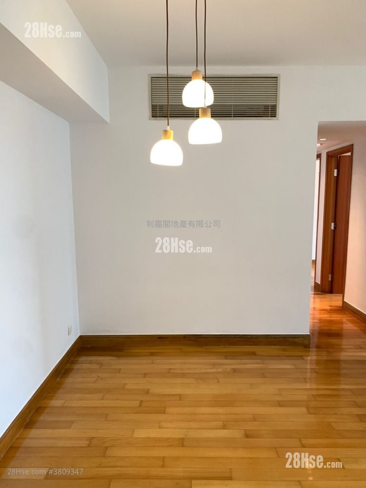 The Harbourside Sell 3 Bedrooms , 3 Bathrooms 1,015 ft²