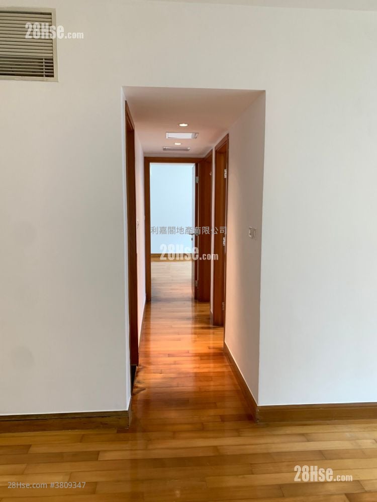 The Harbourside Sell 3 Bedrooms , 3 Bathrooms 1,015 ft²