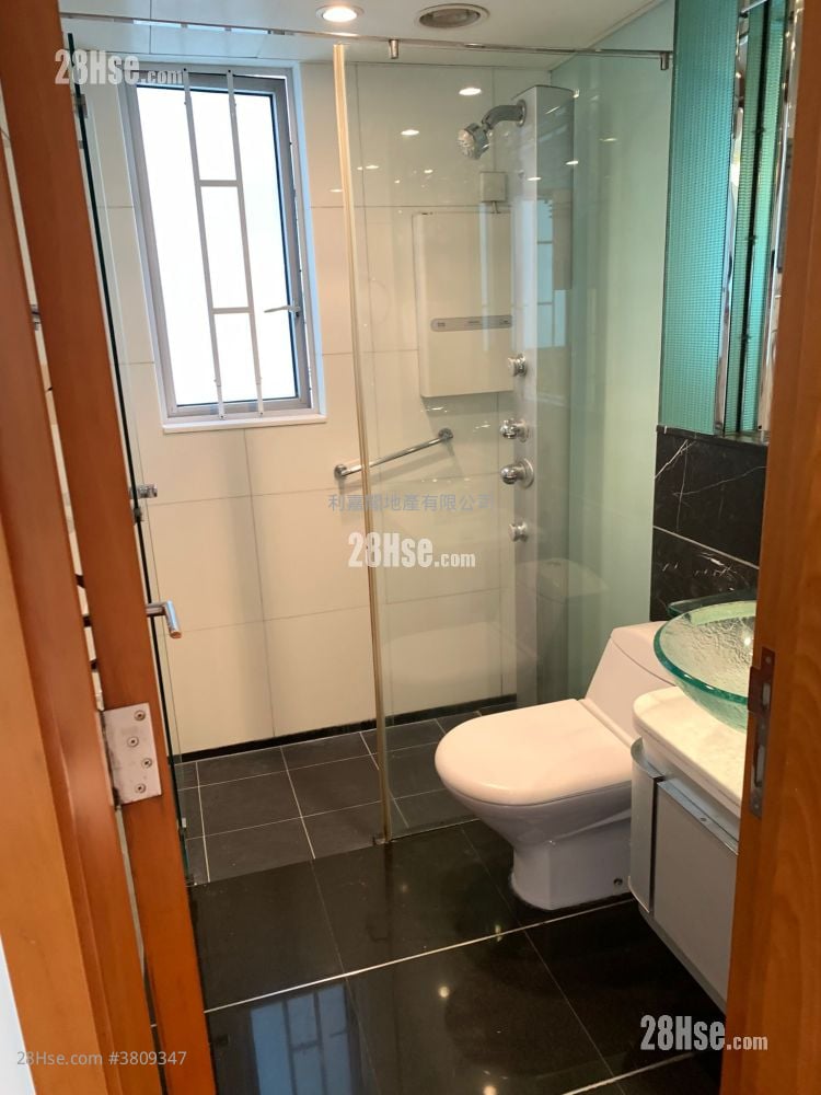 The Harbourside Sell 3 Bedrooms , 3 Bathrooms 1,015 ft²