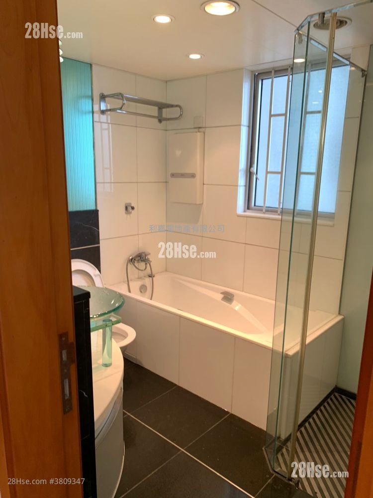 The Harbourside Sell 3 Bedrooms , 3 Bathrooms 1,015 ft²