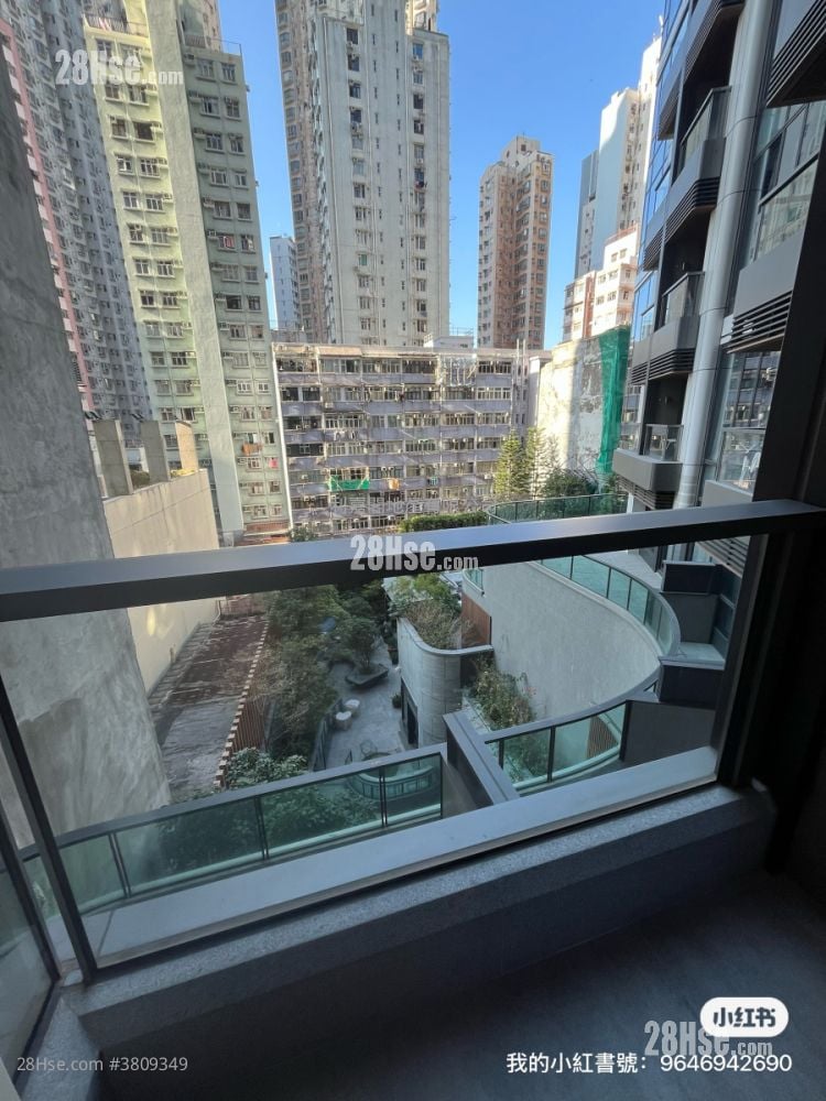 balcony: Kennedy 38 Rental 1 Bedroom , 1 Bathroom 292 ft²