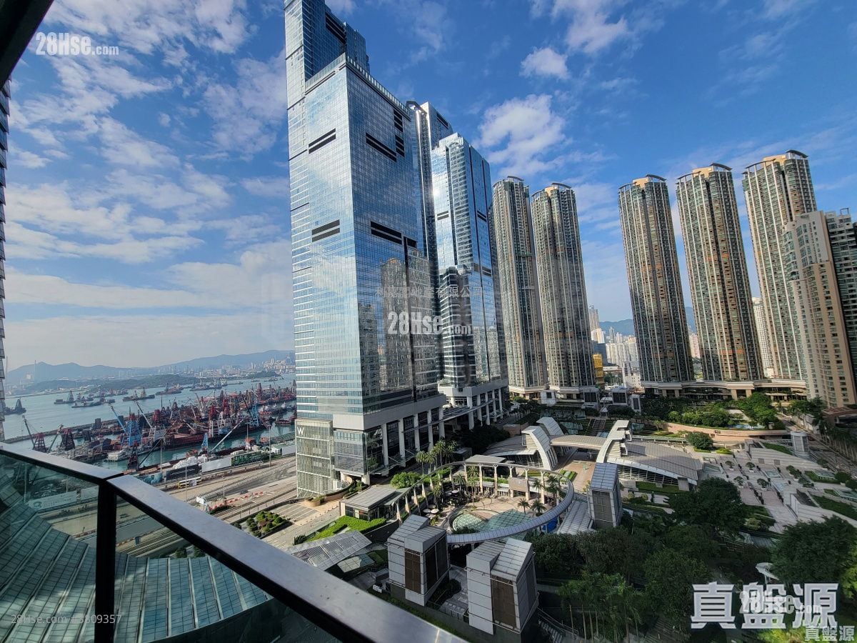 View: The Harbourside Sell 3 Bedrooms , 2 Bathrooms 1,015 ft²