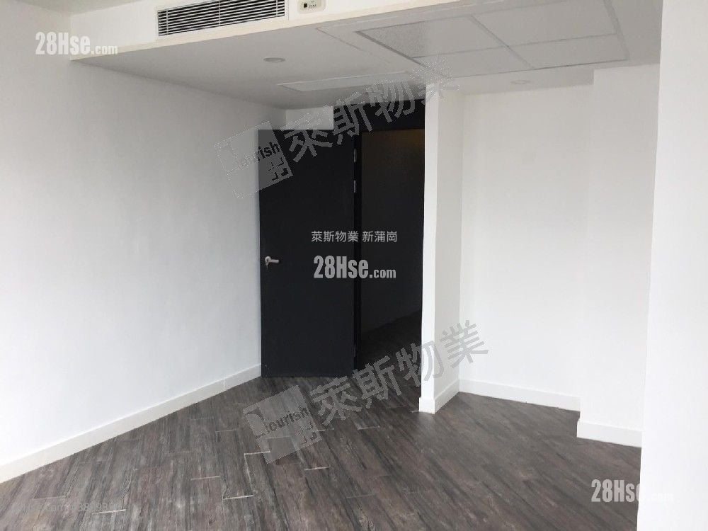 Max Trade Centre Rental 622 ft²