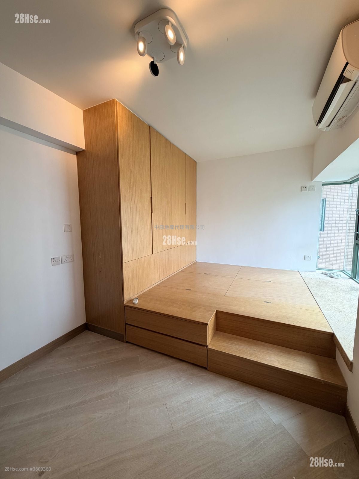 Vista Paradiso Sell 3 Bedrooms , 2 Bathrooms 788 ft²