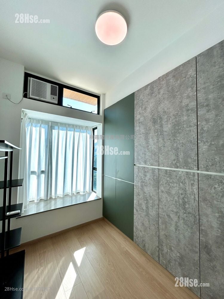 Mount Haven Sell 3 Bedrooms 1,068 ft²