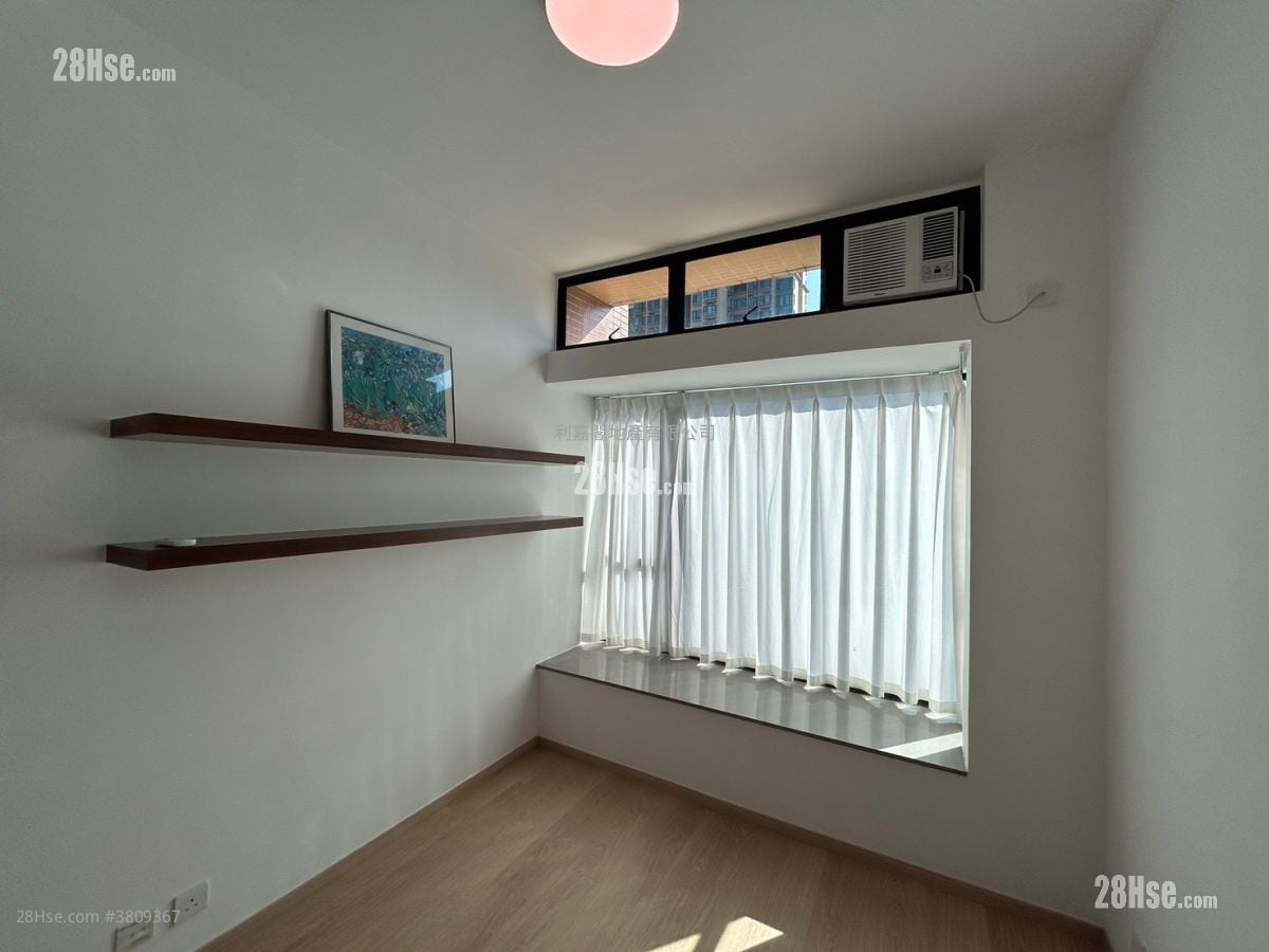 Mount Haven Sell 3 Bedrooms 1,068 ft²