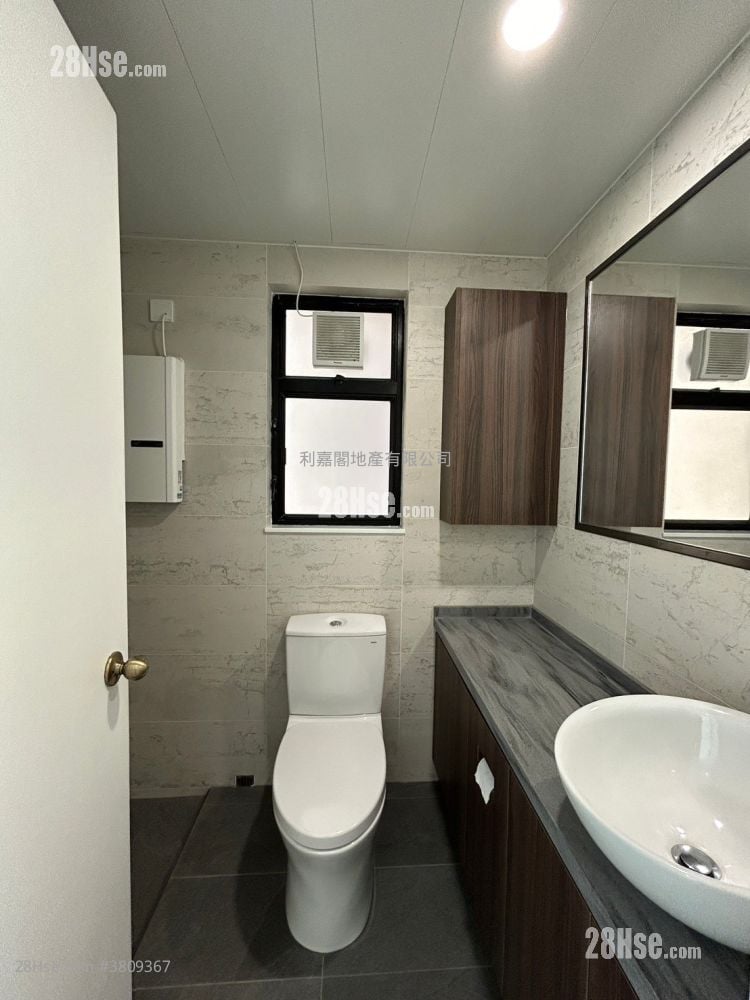 Mount Haven Sell 3 Bedrooms 1,068 ft²