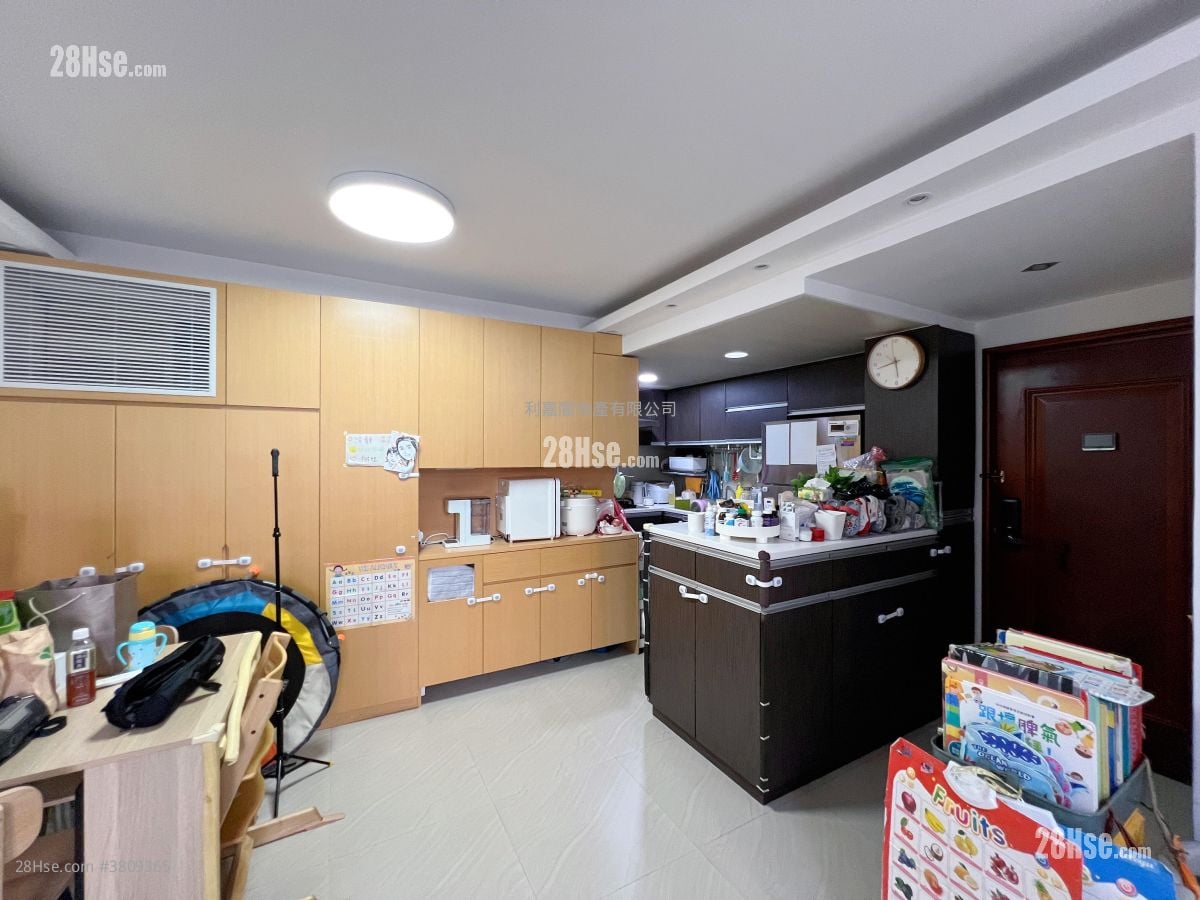 丽城花园 售盘 3 房 , 2 浴室 728 平方尺