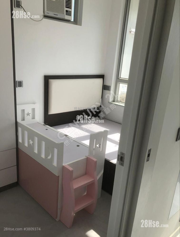 Kam Fai Court Sell 2 Bedrooms , 1 Bathroom 415 ft²