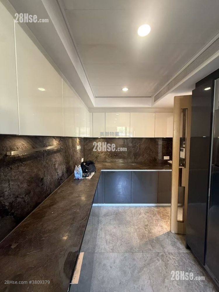 The Visionary Rental 1,975 ft²