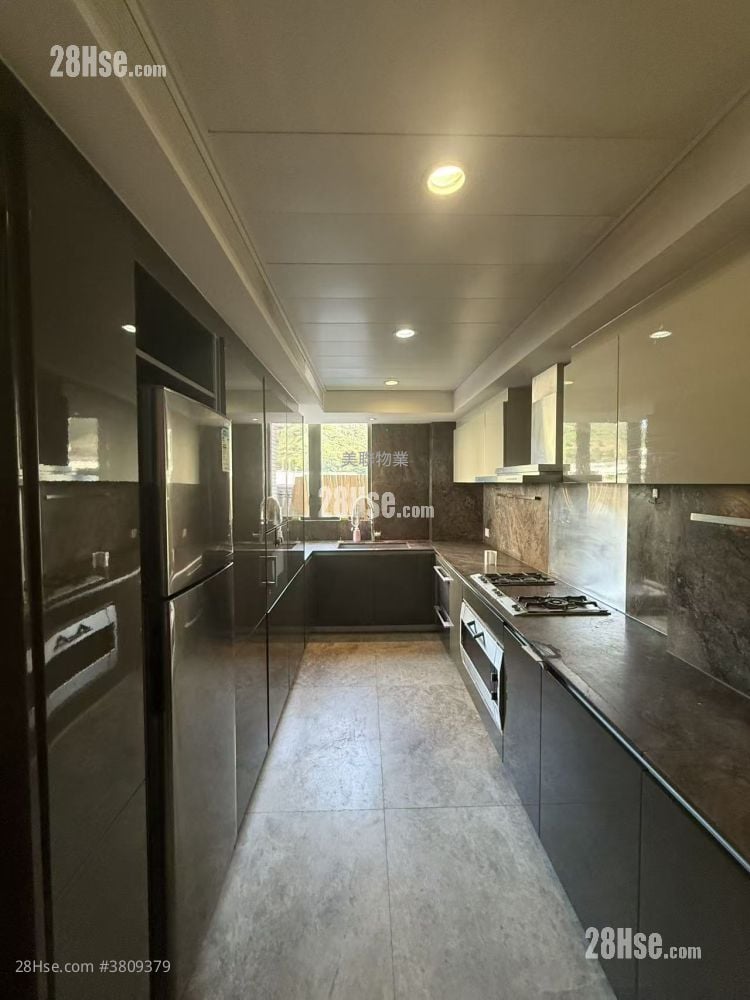 The Visionary Rental 1,975 ft²