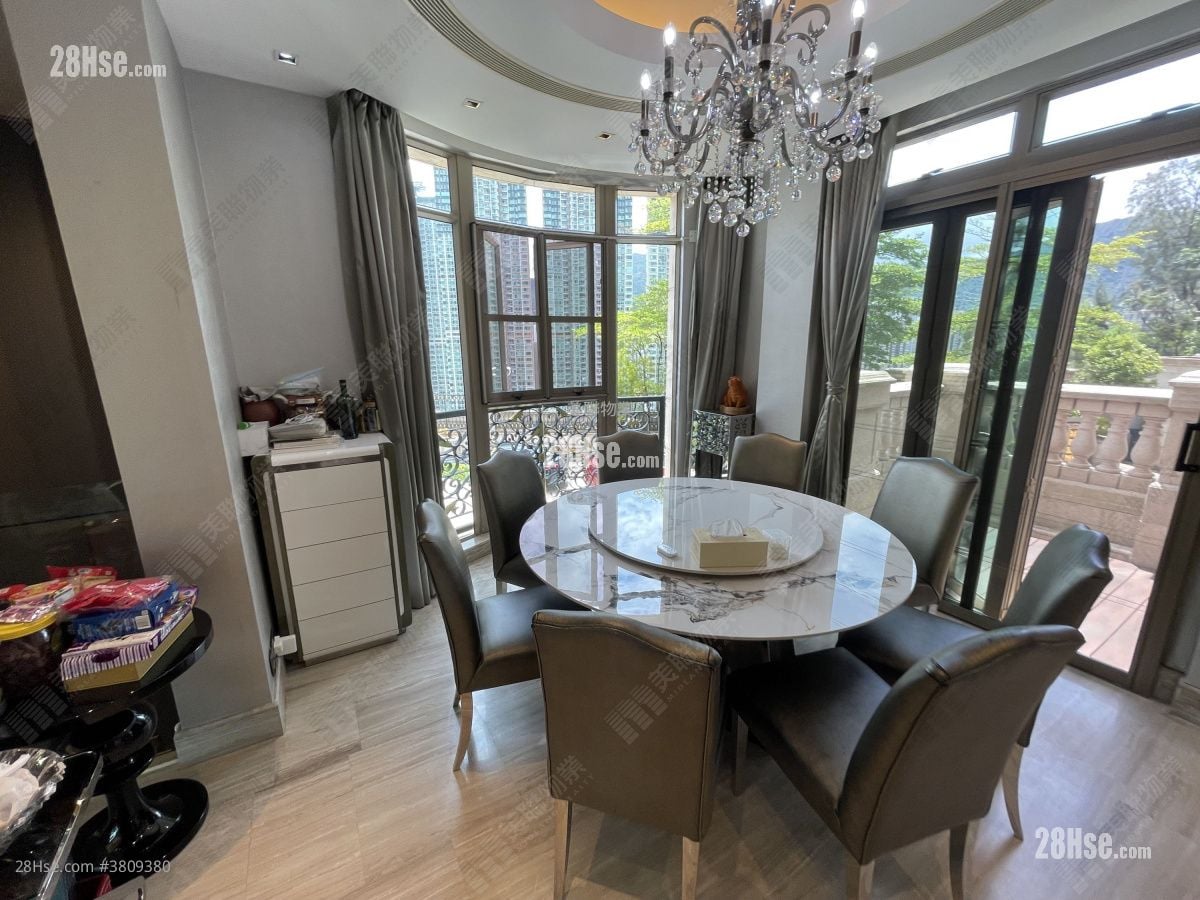 戈林 售盘 2 浴室 2,552 平方尺