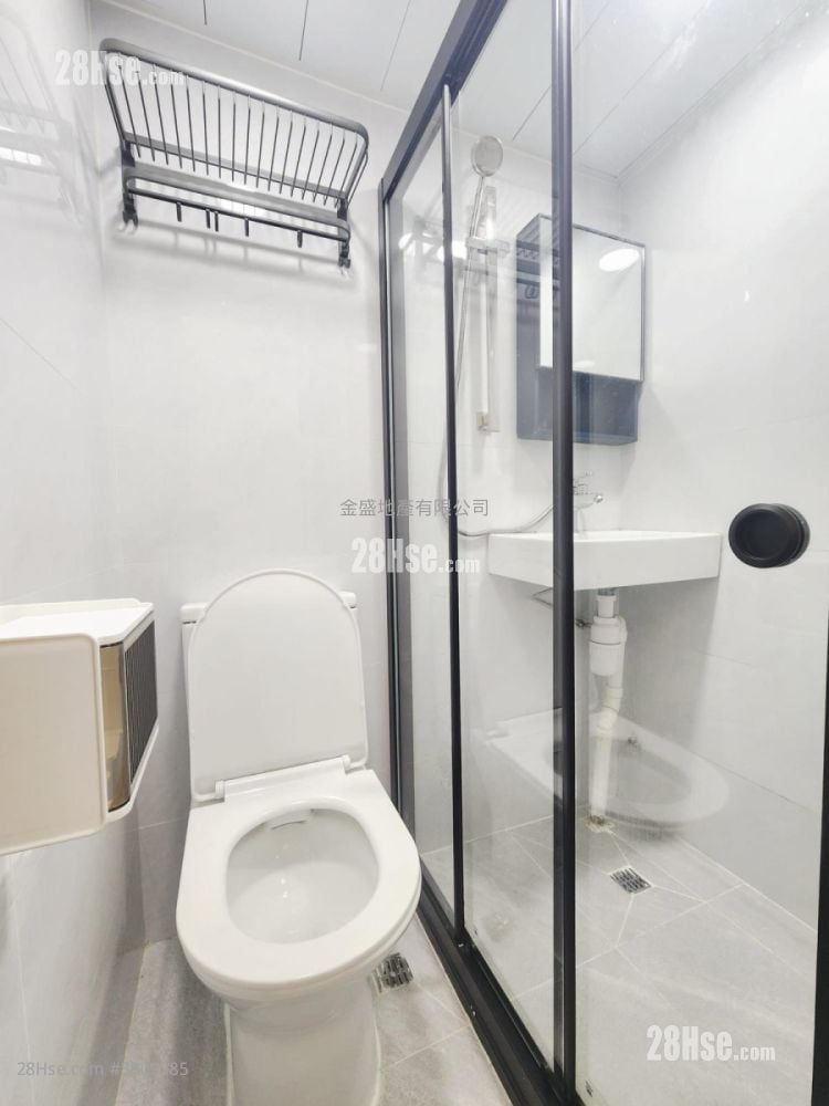 单幢楼房 租盘 1 浴室 160 平方尺