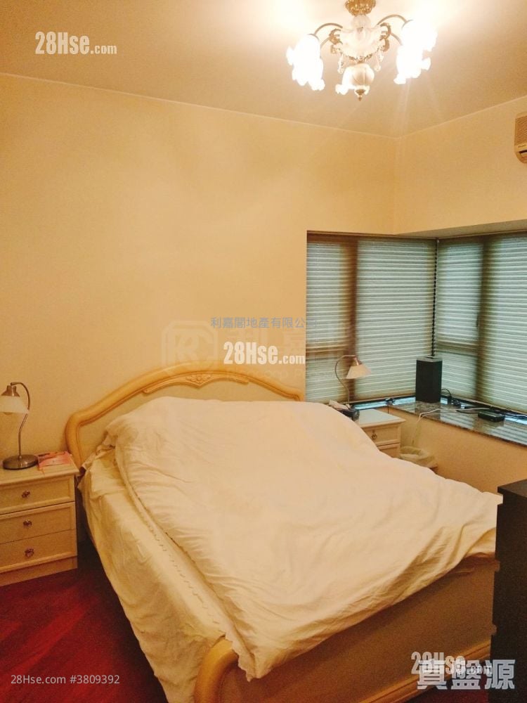 主人房: 凯旋门 售盘 3 房 , 3 浴室 953 平方尺