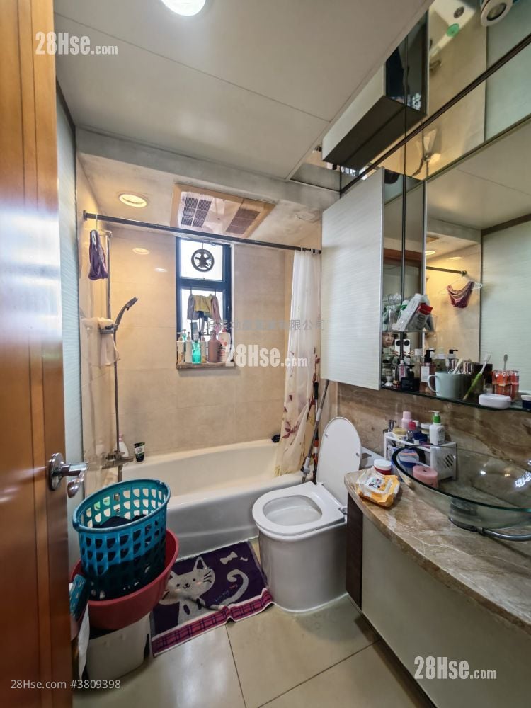 Chelsea Court Sell 3 Bedrooms , 2 Bathrooms 644 ft²