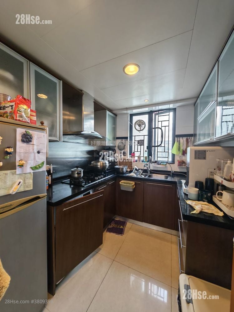 Chelsea Court Sell 3 Bedrooms , 2 Bathrooms 644 ft²