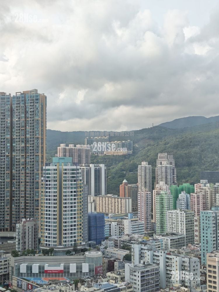 Chelsea Court Sell 3 Bedrooms , 2 Bathrooms 644 ft²