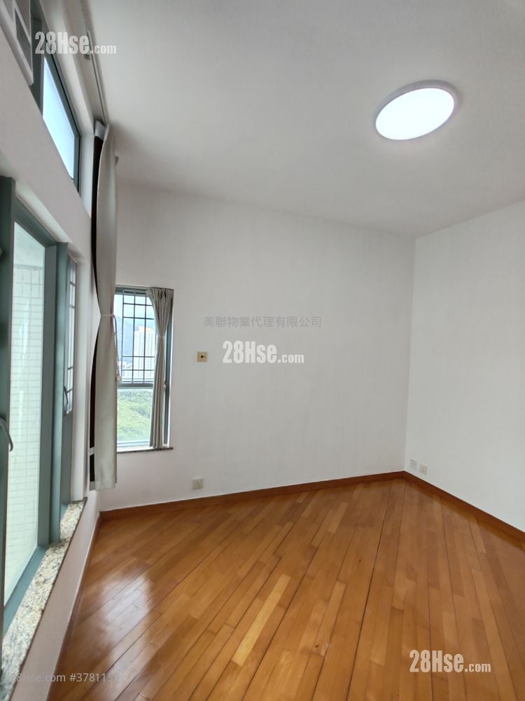 Tung Chung Crescent Rental 2 Bedrooms , 1 Bathroom 592 ft²