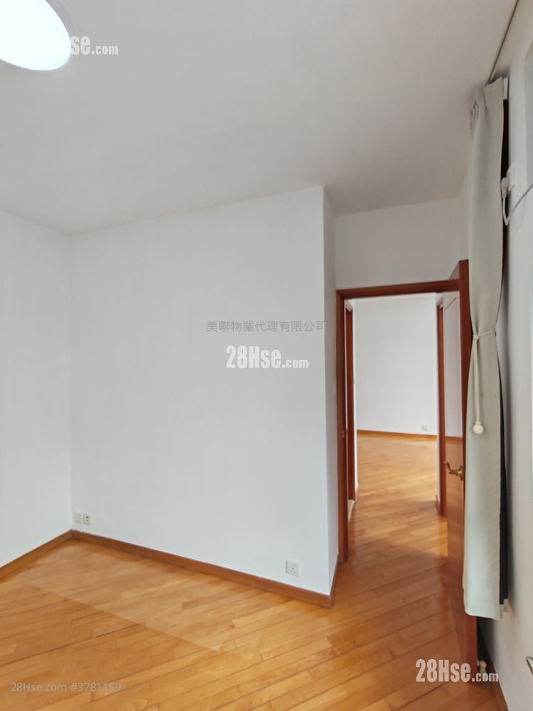 Tung Chung Crescent Rental 2 Bedrooms , 1 Bathroom 592 ft²