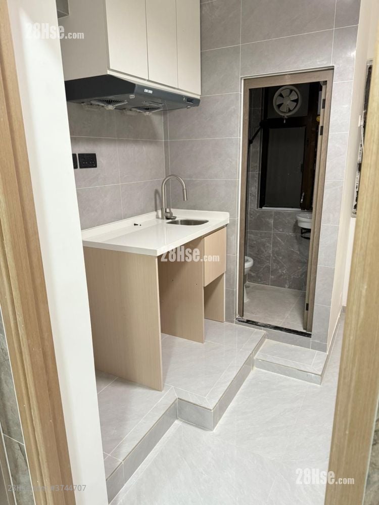 鴻發大樓 租盤 開放式間隔 , 1 浴室 85 平方呎