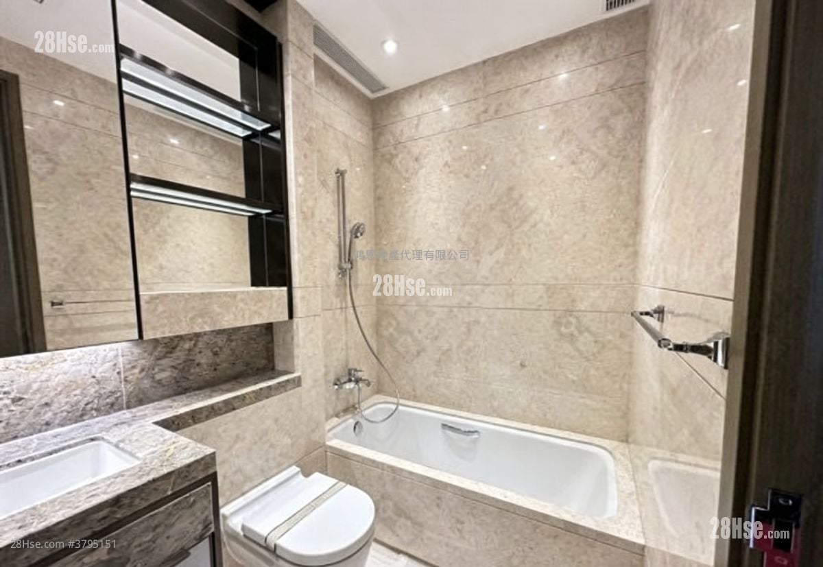 Grand Homm Rental 3 Bedrooms , 3 Bathrooms 1,425 ft²