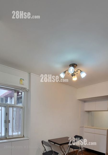 Jade Court Rental 2 Bedrooms , 1 Bathroom 393 ft²