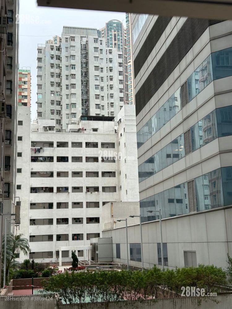 Jade Court Rental 2 Bedrooms , 1 Bathroom 393 ft²