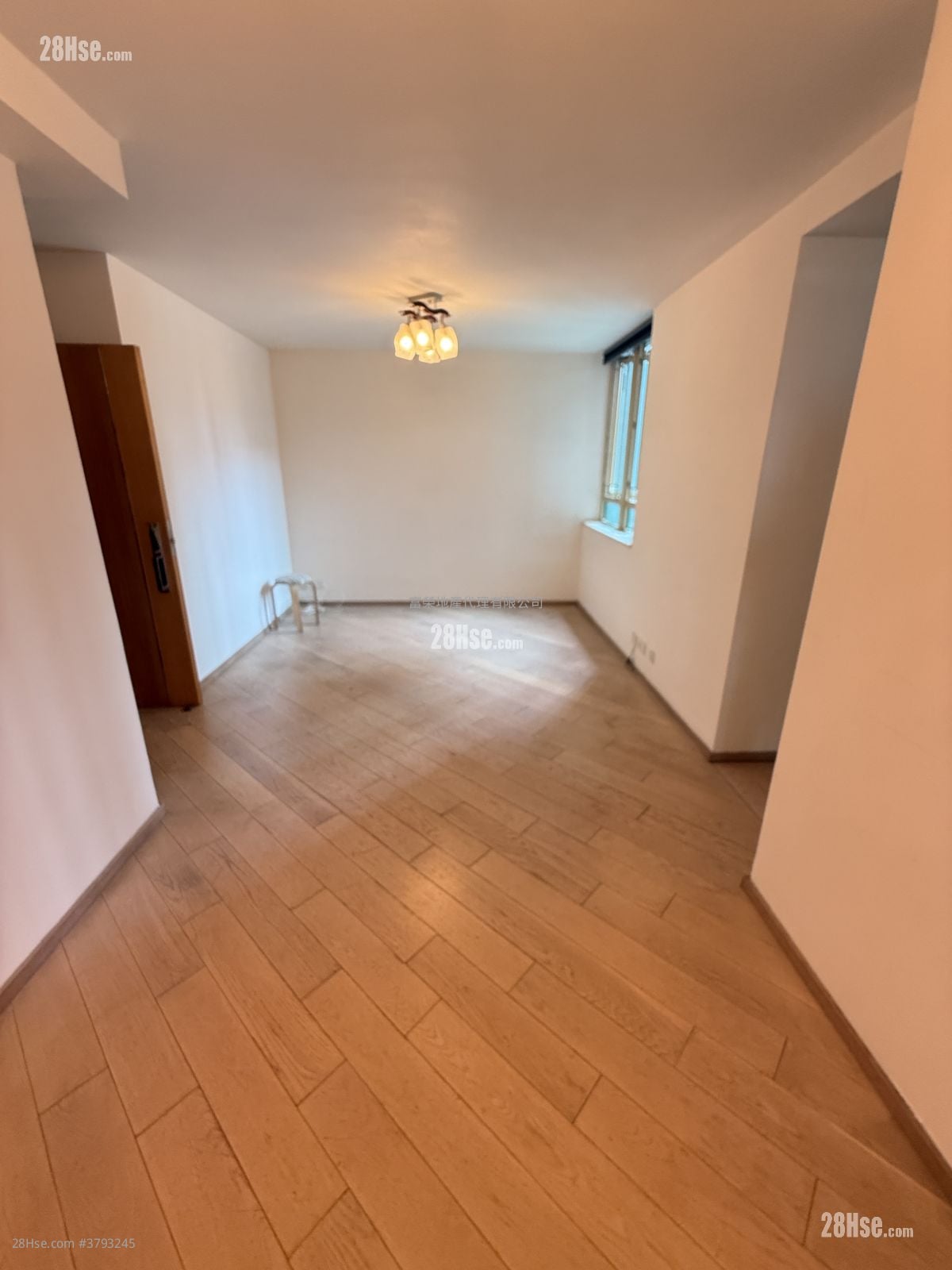 Harbour Place Rental 3 Bedrooms , 1 Bathroom 593 ft²