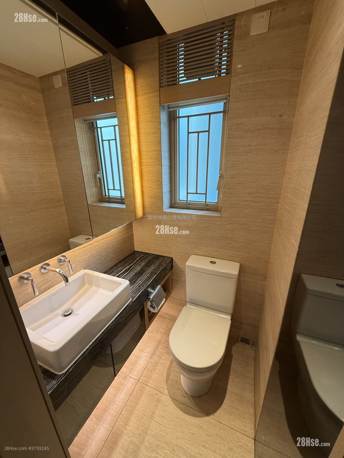 Harbour Place Rental 3 Bedrooms , 1 Bathroom 593 ft²