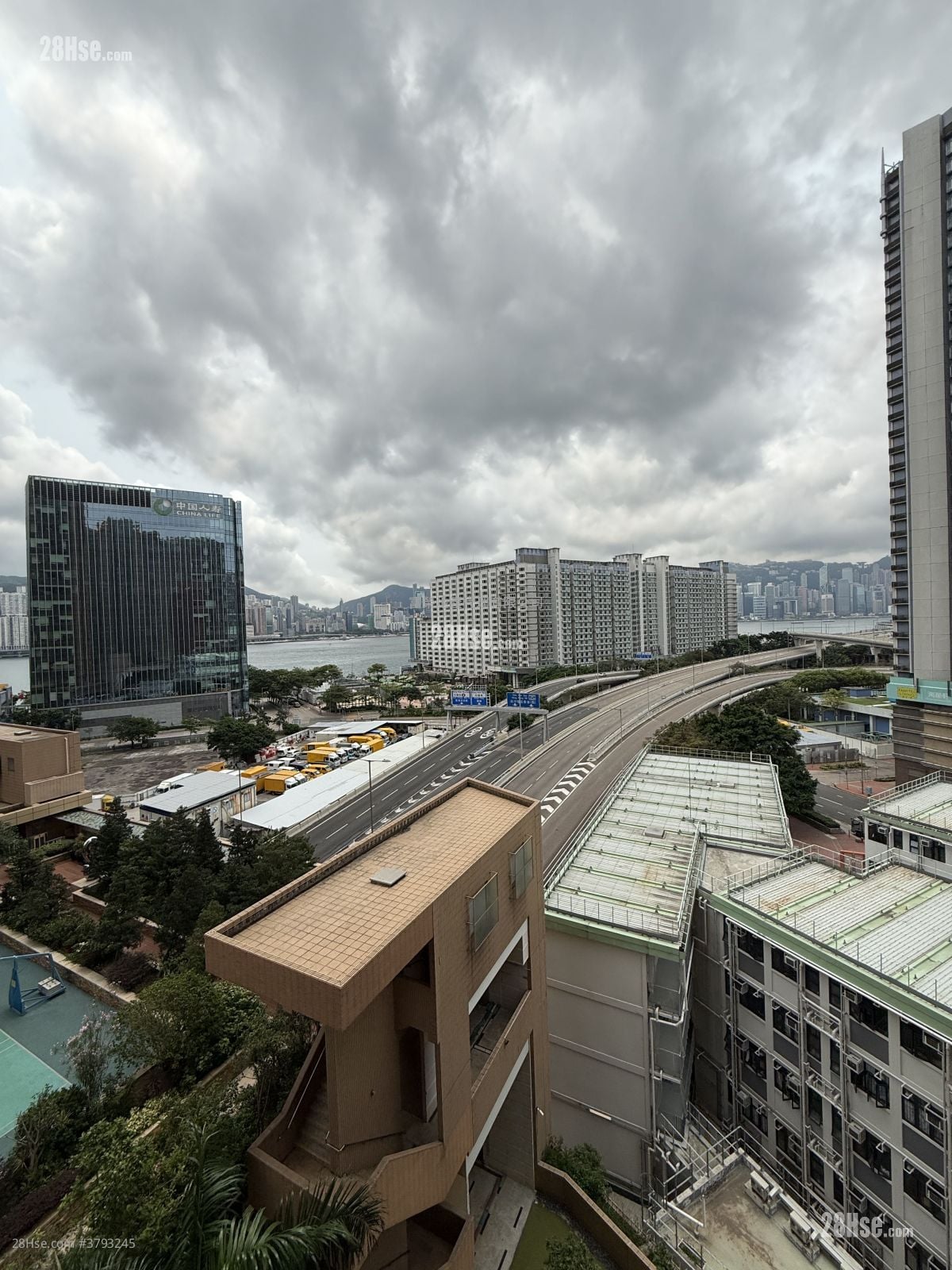 Harbour Place Rental 3 Bedrooms , 1 Bathroom 593 ft²