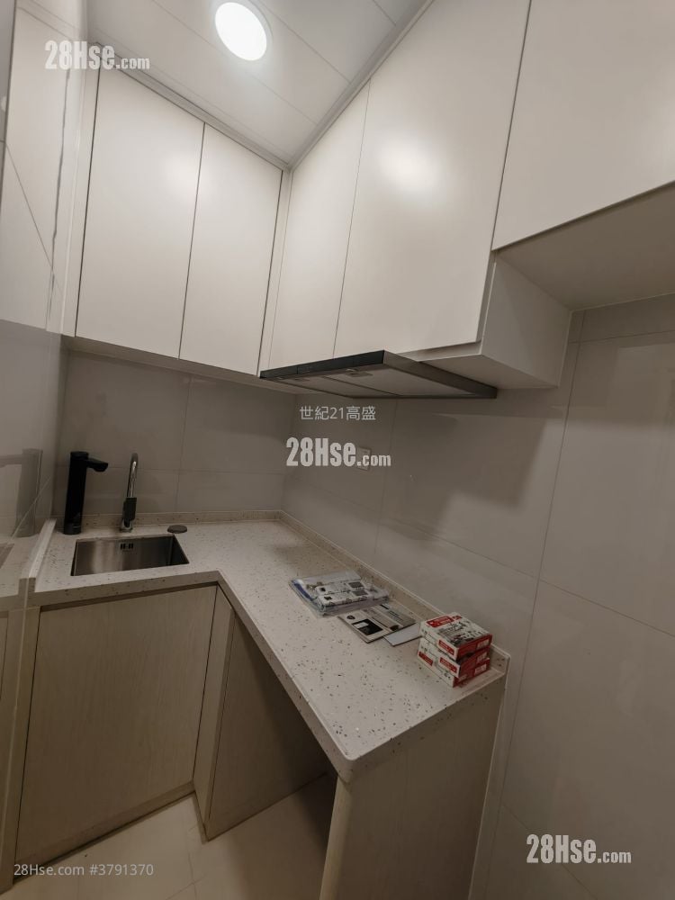 Wai Lee Building Rental 2 Bedrooms , 1 Bathroom 334 ft²