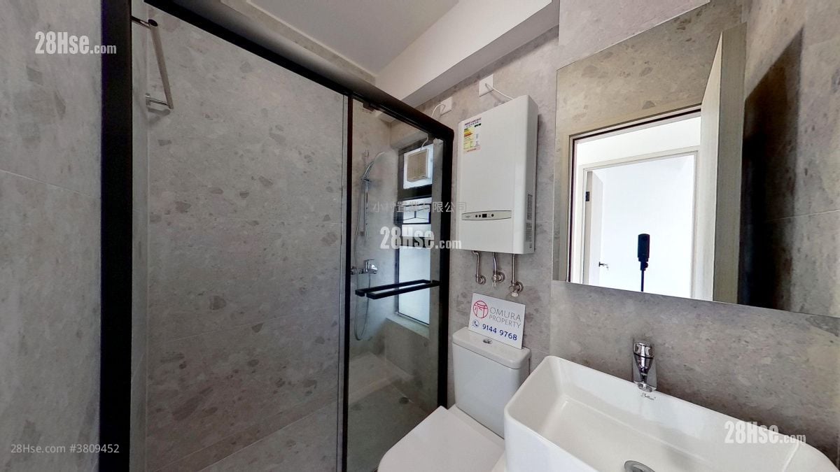 浴室: 百年大楼 租盘 2 房 , 1 浴室 416 平方尺