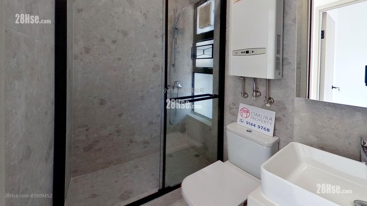 浴室: 百年大楼 租盘 2 房 , 1 浴室 416 平方尺