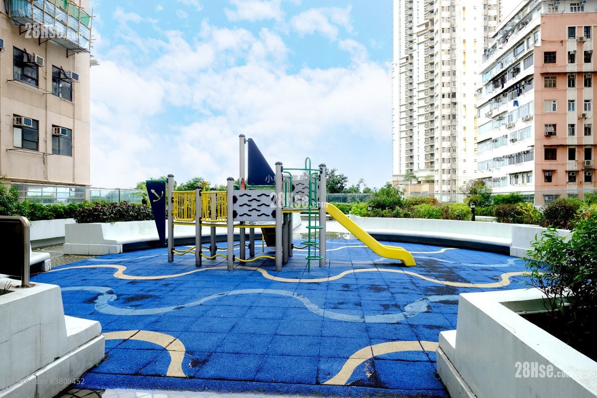 会所: 百年大楼 租盘 2 房 , 1 浴室 416 平方尺